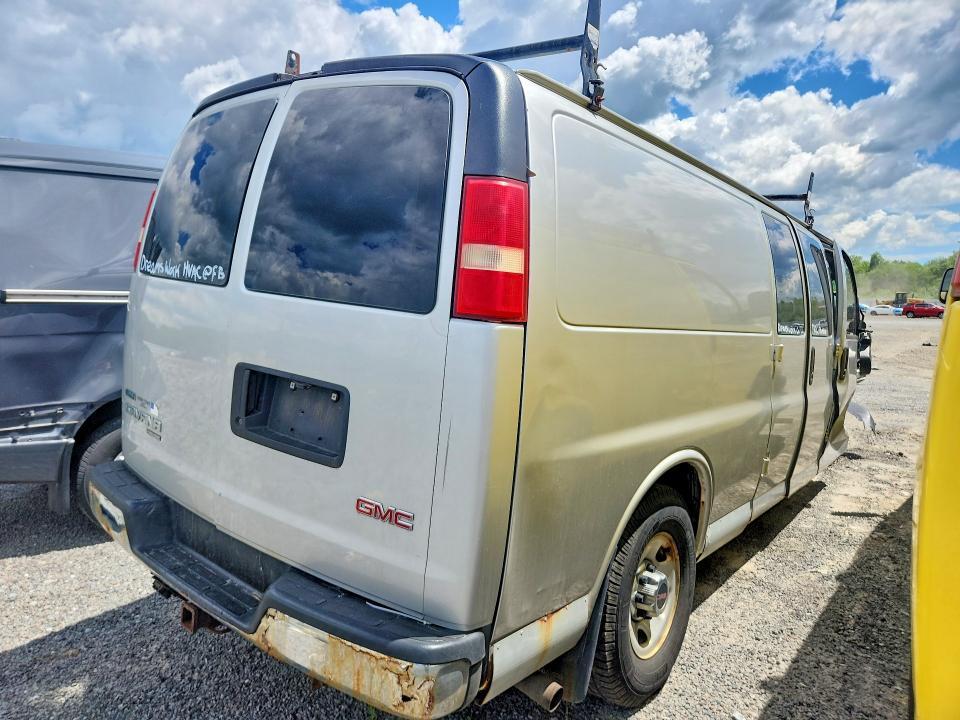 2012 GMC Savana 2500 Cargo Delivery van