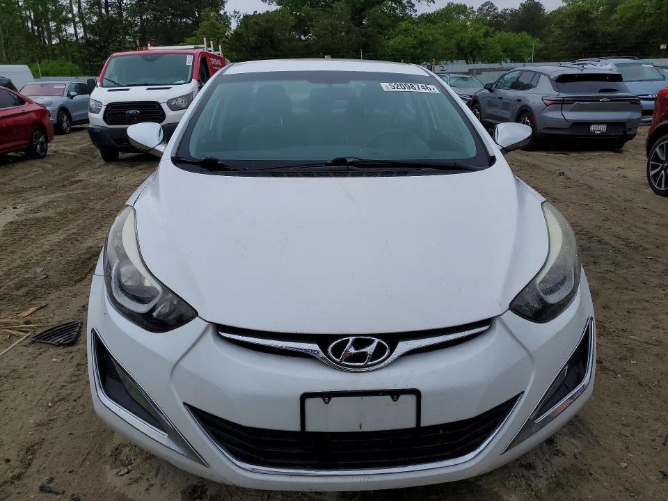 2016 Hyundai Elantra se
