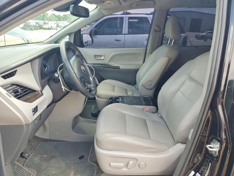 2018 Toyota Sienna xle 8-passenger