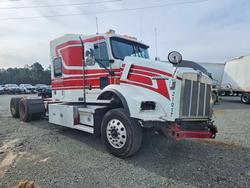Salvage trucks for sale at Shreveport, LA auction: 2010 Kenworth T800 Semi Truck