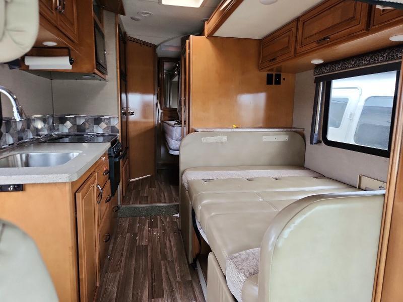 2017 Ford Econoline E450 Super Duty Commercial Cutaway Van
