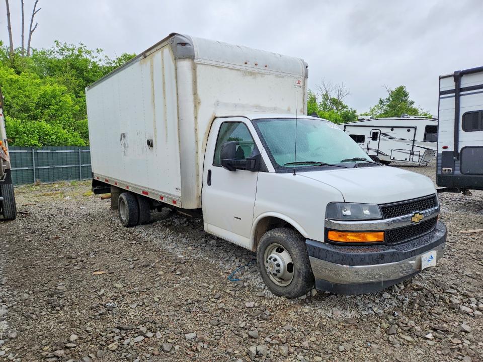 2019 Chevrolet Express BOX Truck