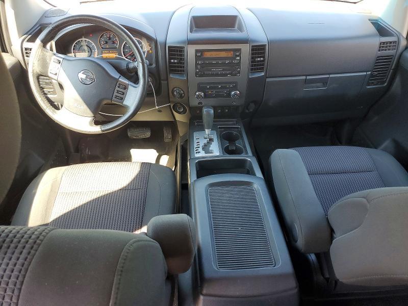 2011 Nissan Titan SV