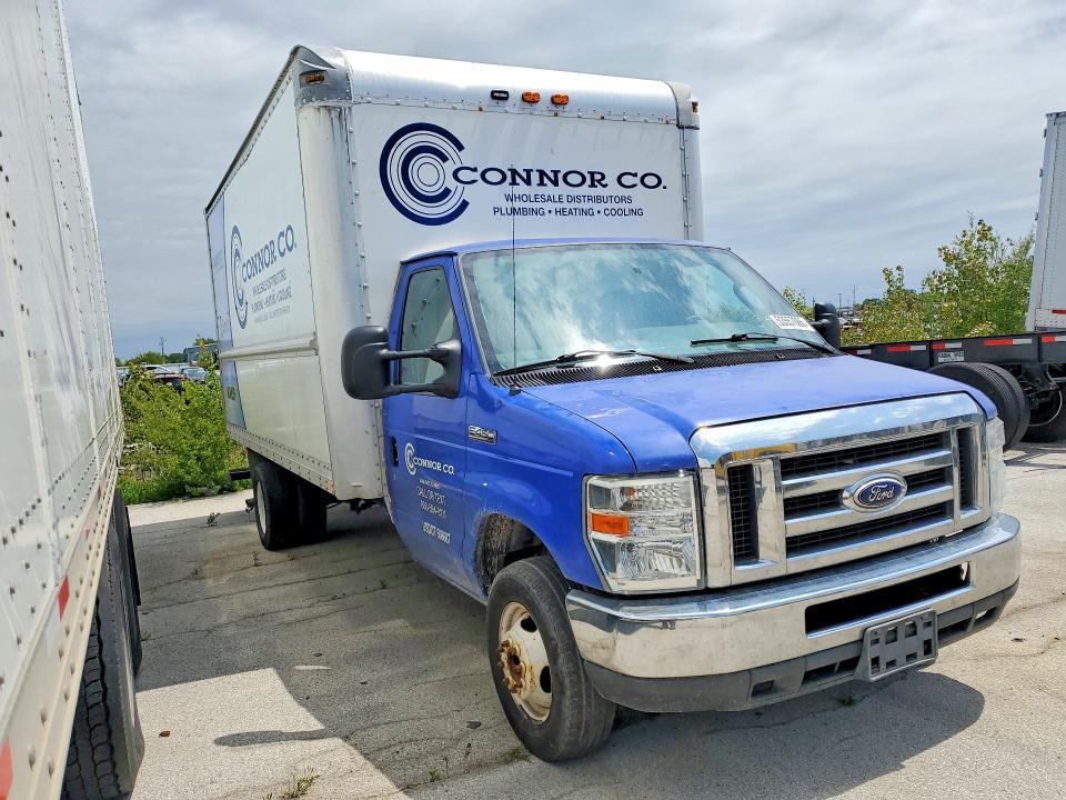 2016 Ford E450 box Truck
