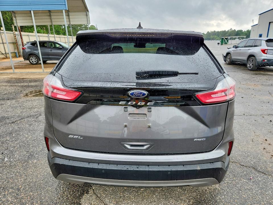 2022 Ford Edge sel