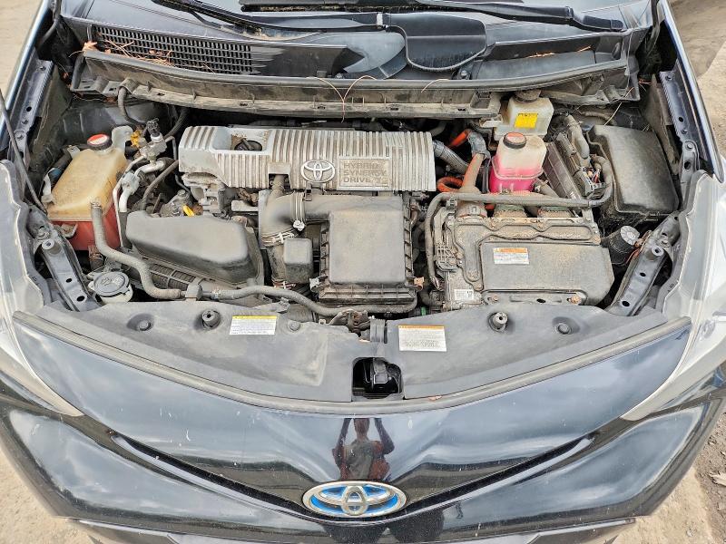 2016 Toyota Prius v Three