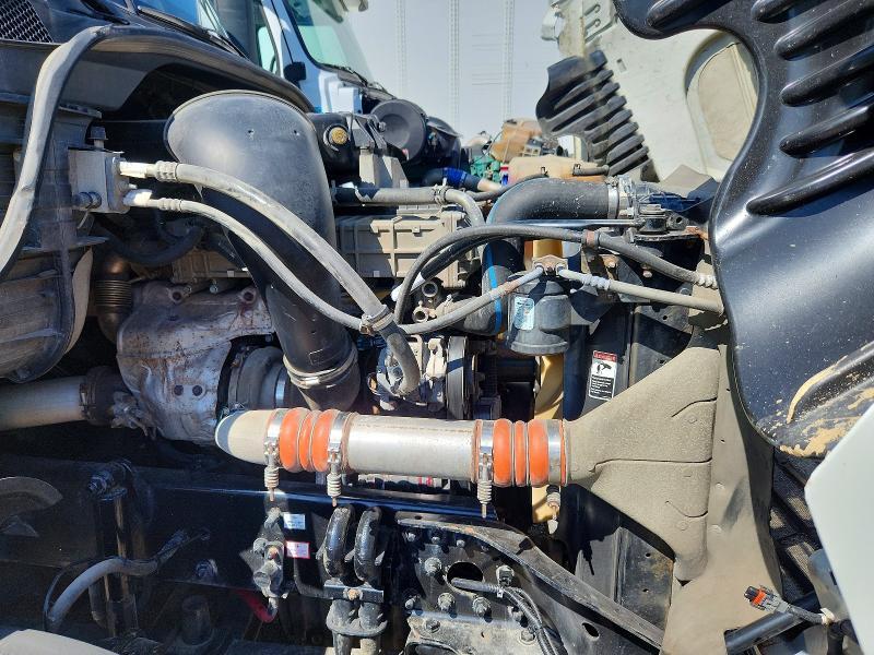 2015 Freigliner 2015 Freightliner Cascadia Semi Truck