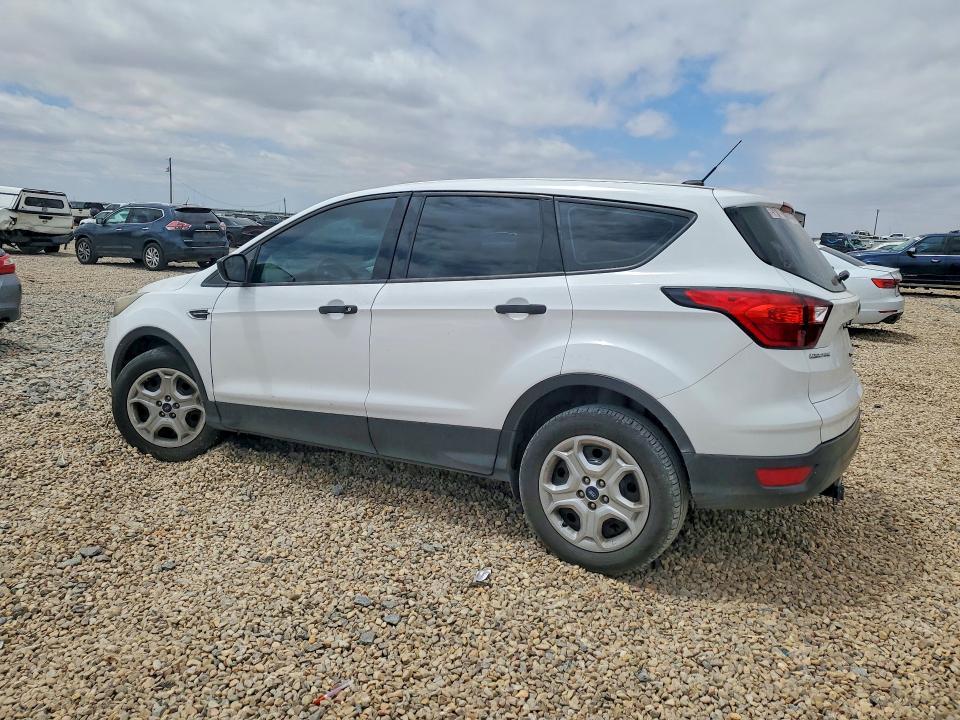 2019 Ford Escape s