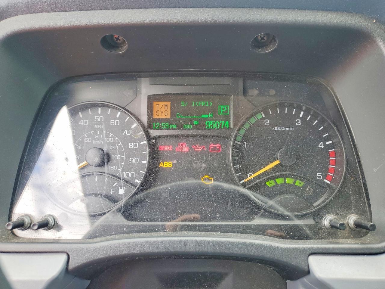 2013 Mitsubishi Fuso 2013 Mitsubishi FE FEC72S BOX Truck