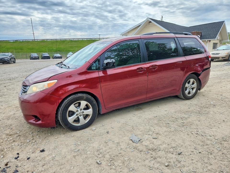 2014 Toyota Sienna le