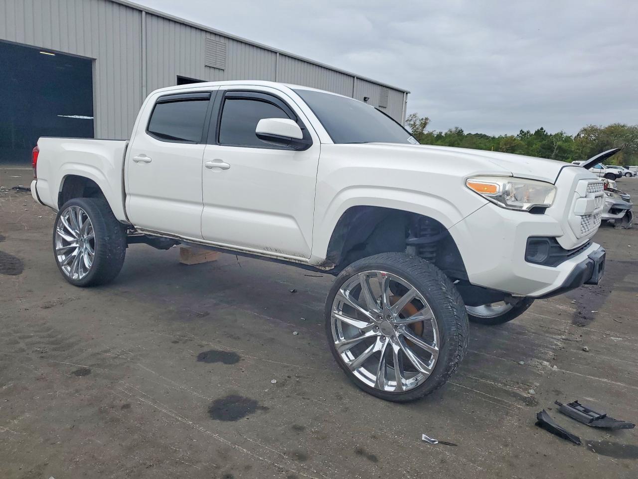 2018 Toyota Tacoma SR
