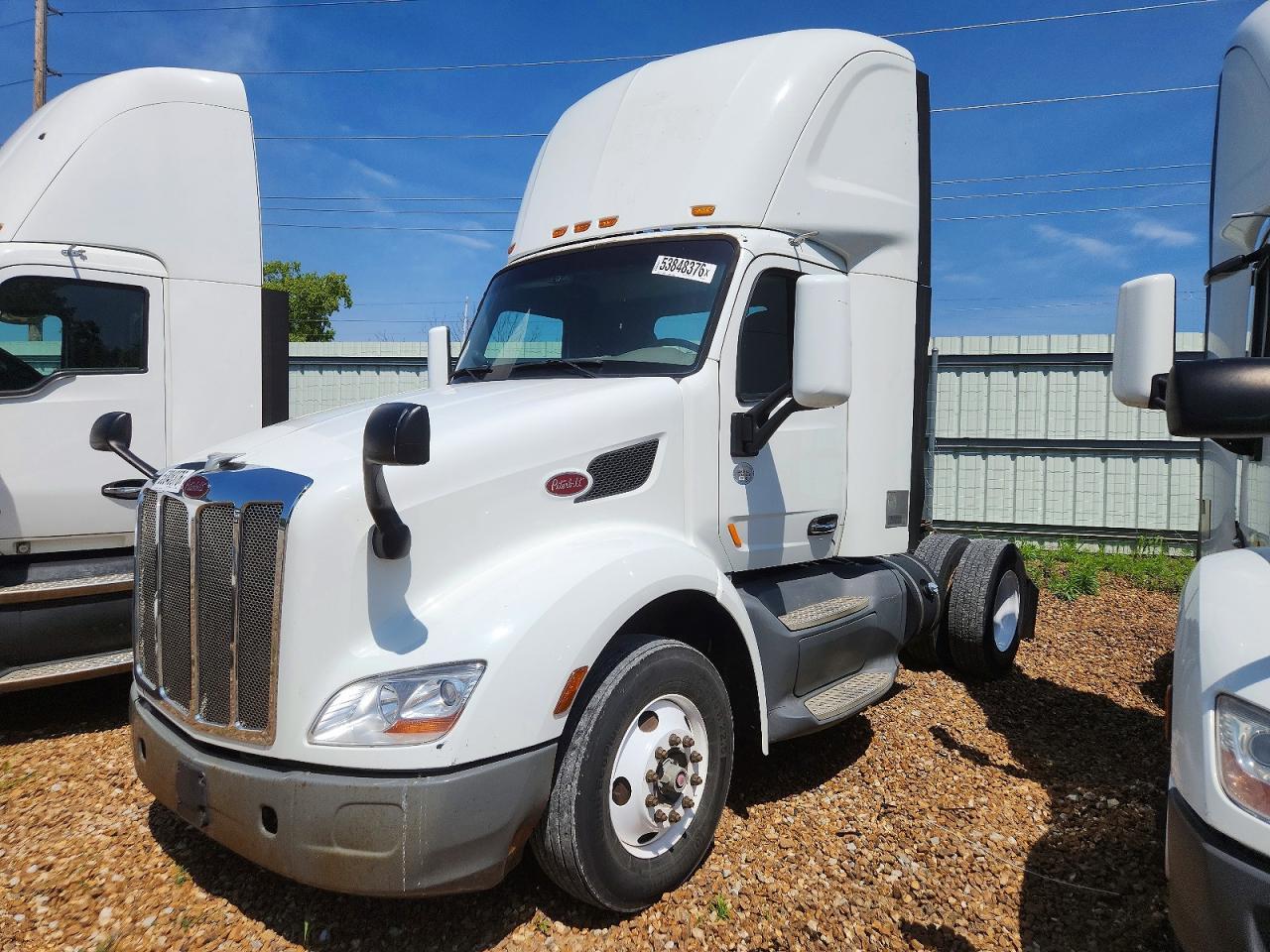 2016 Peterbilt 579-Semi Truck