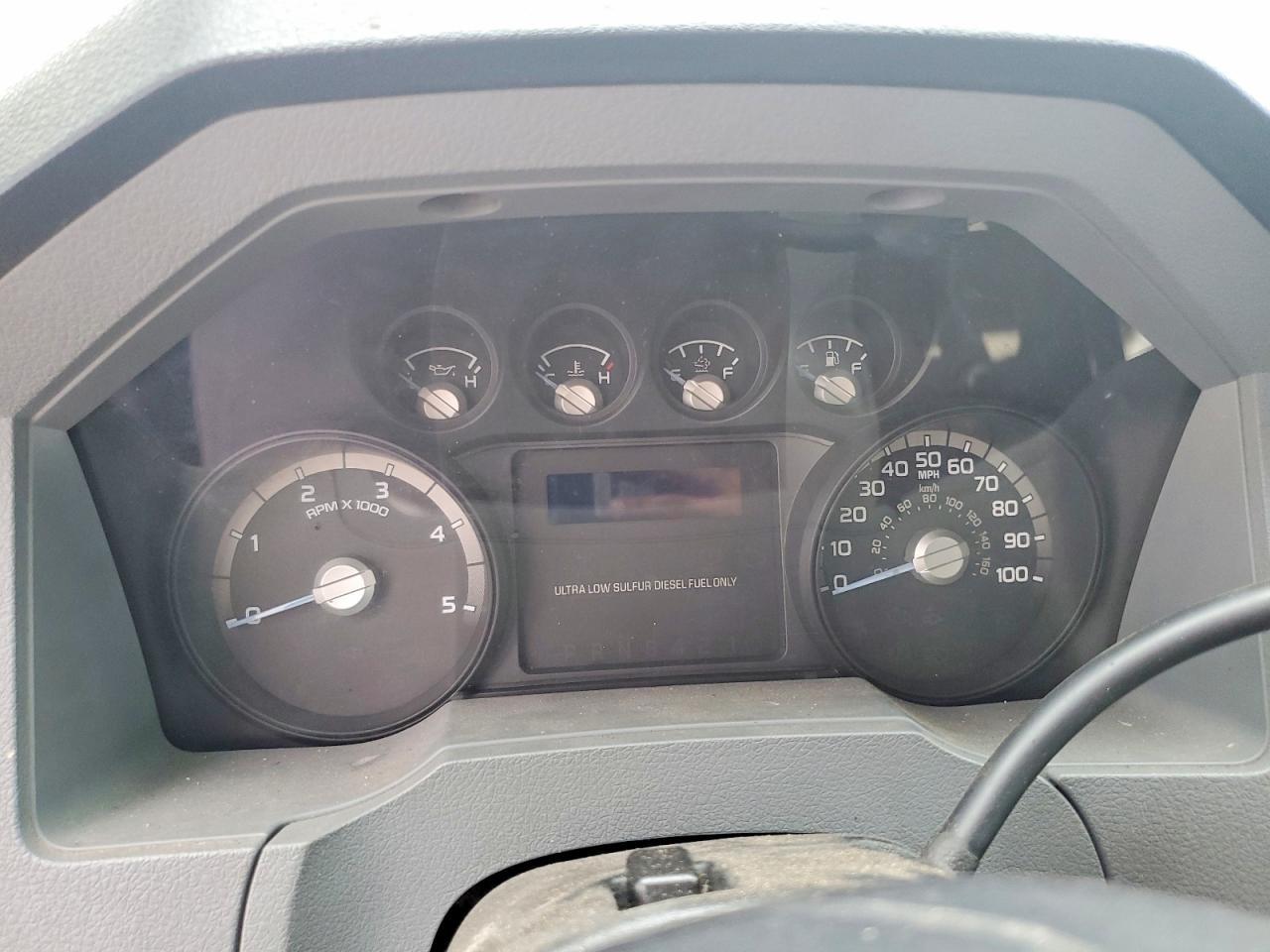 2012 Ford F750 Super Duty BOX Truck
