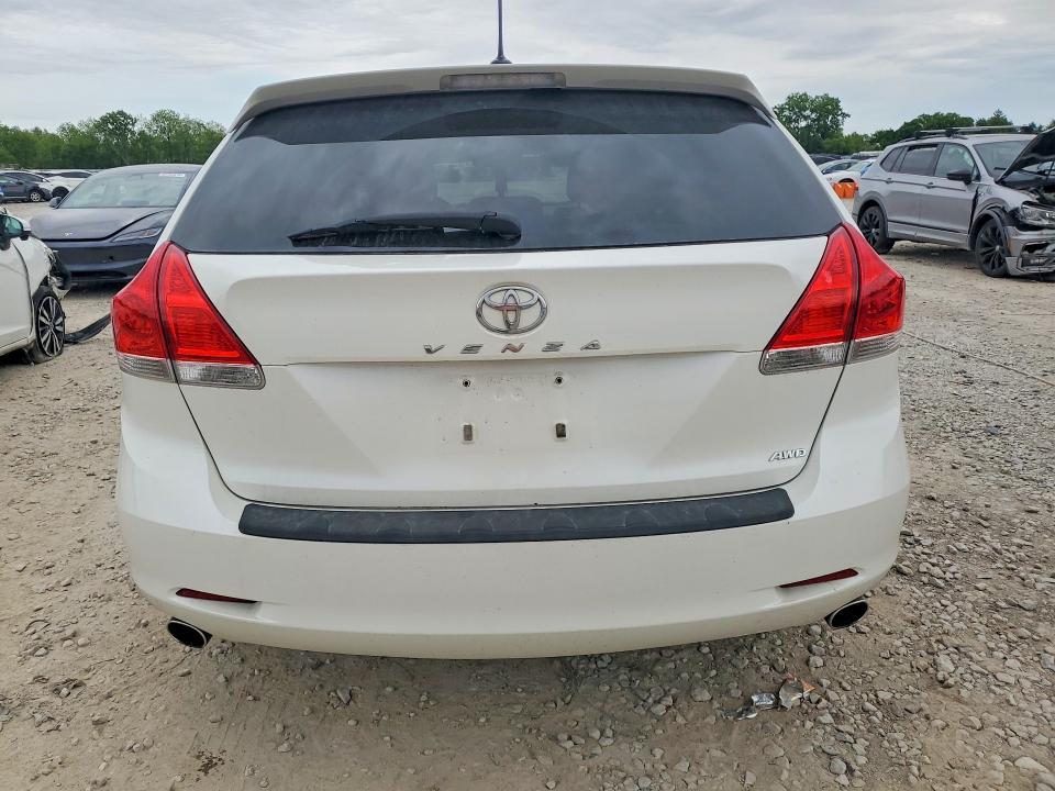 2011 Toyota Venza awd V6