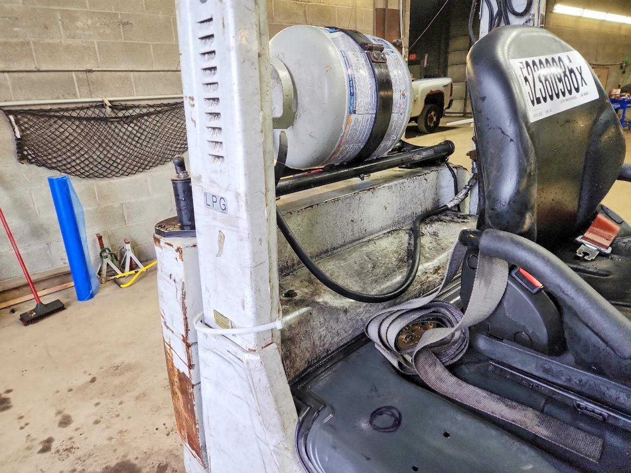 2014 Nissan Unknown  Cushion Tire OR Pneumatic Forklift Forkli