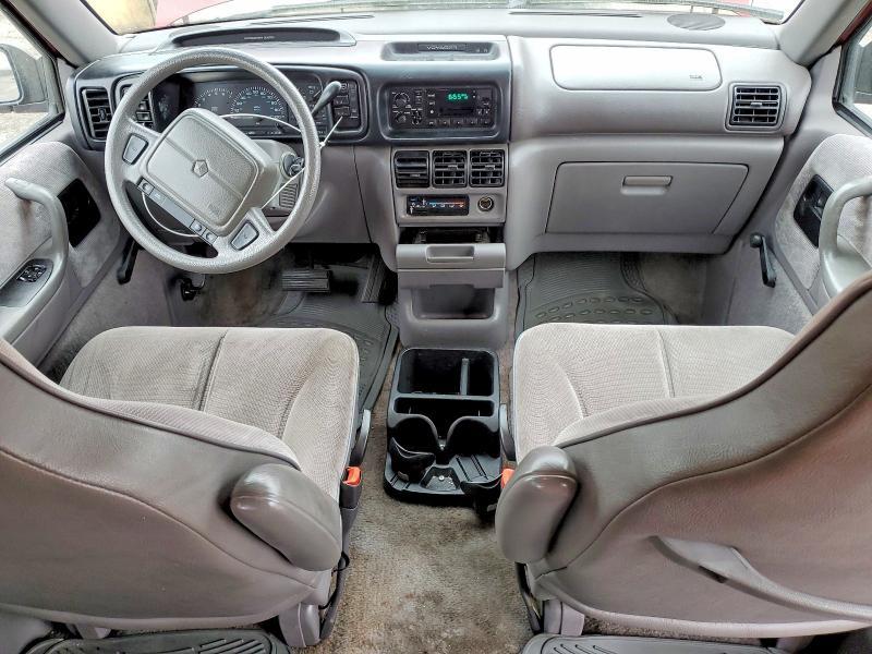 1995 Plymouth Grand Voyager se