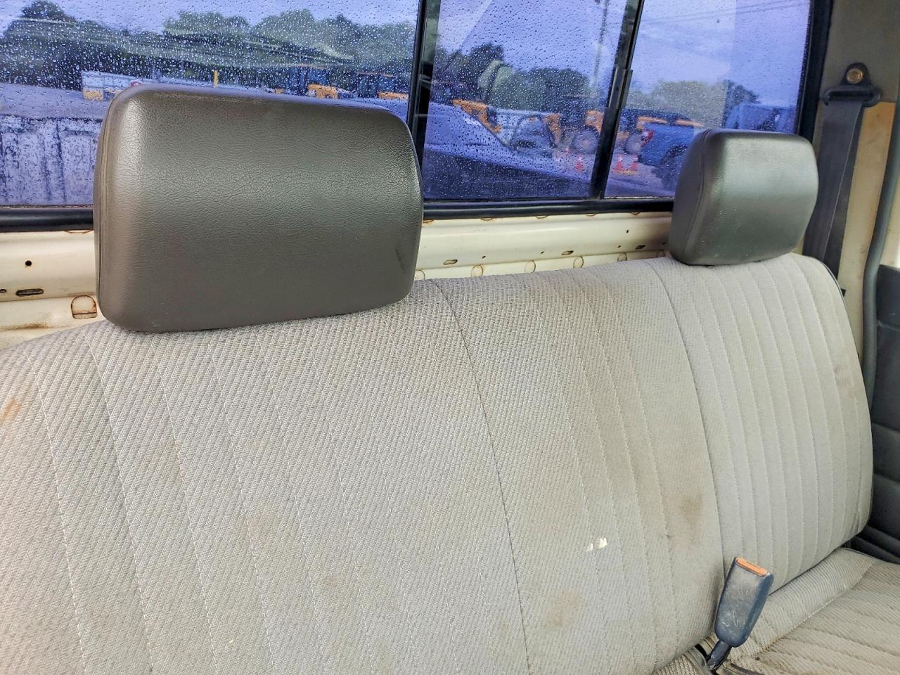 1995 Nissan Truck XE