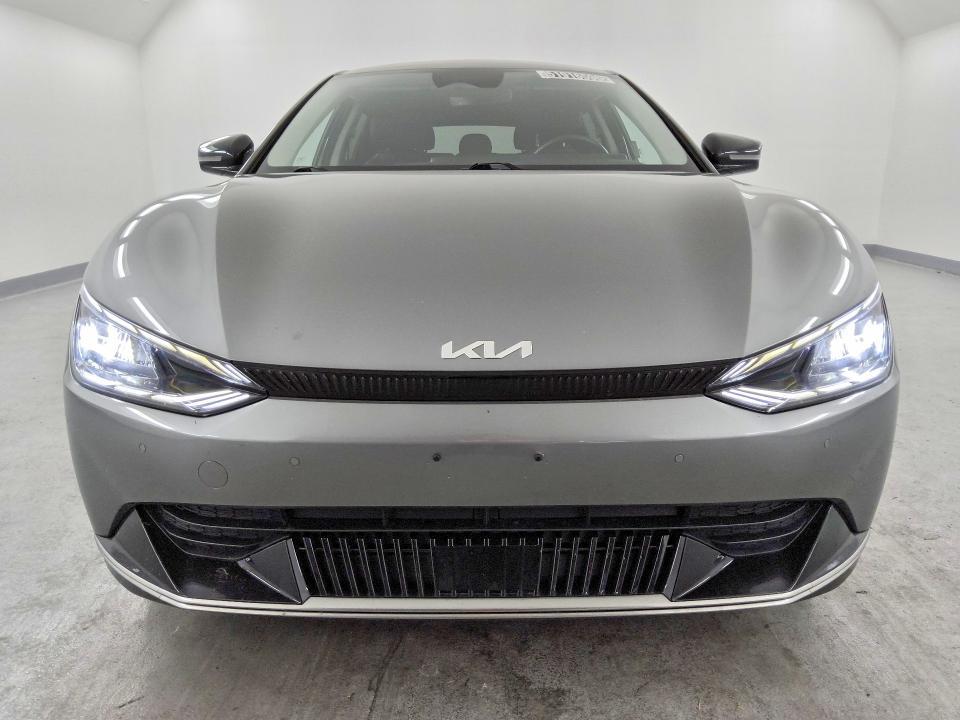 2024 KIA EV6 Wind