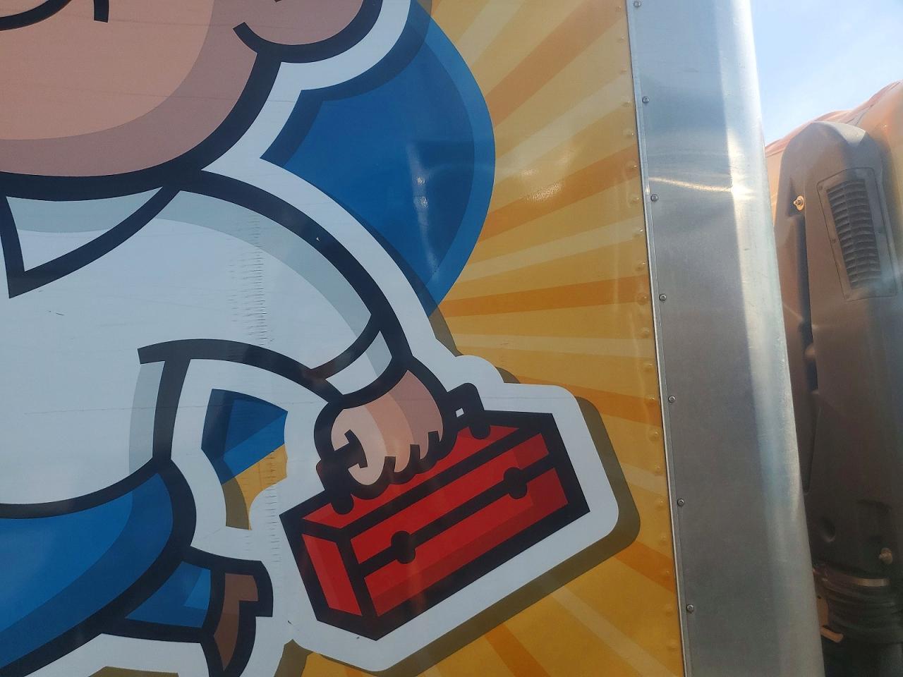 2021 Isuzu NPR BOX Truck