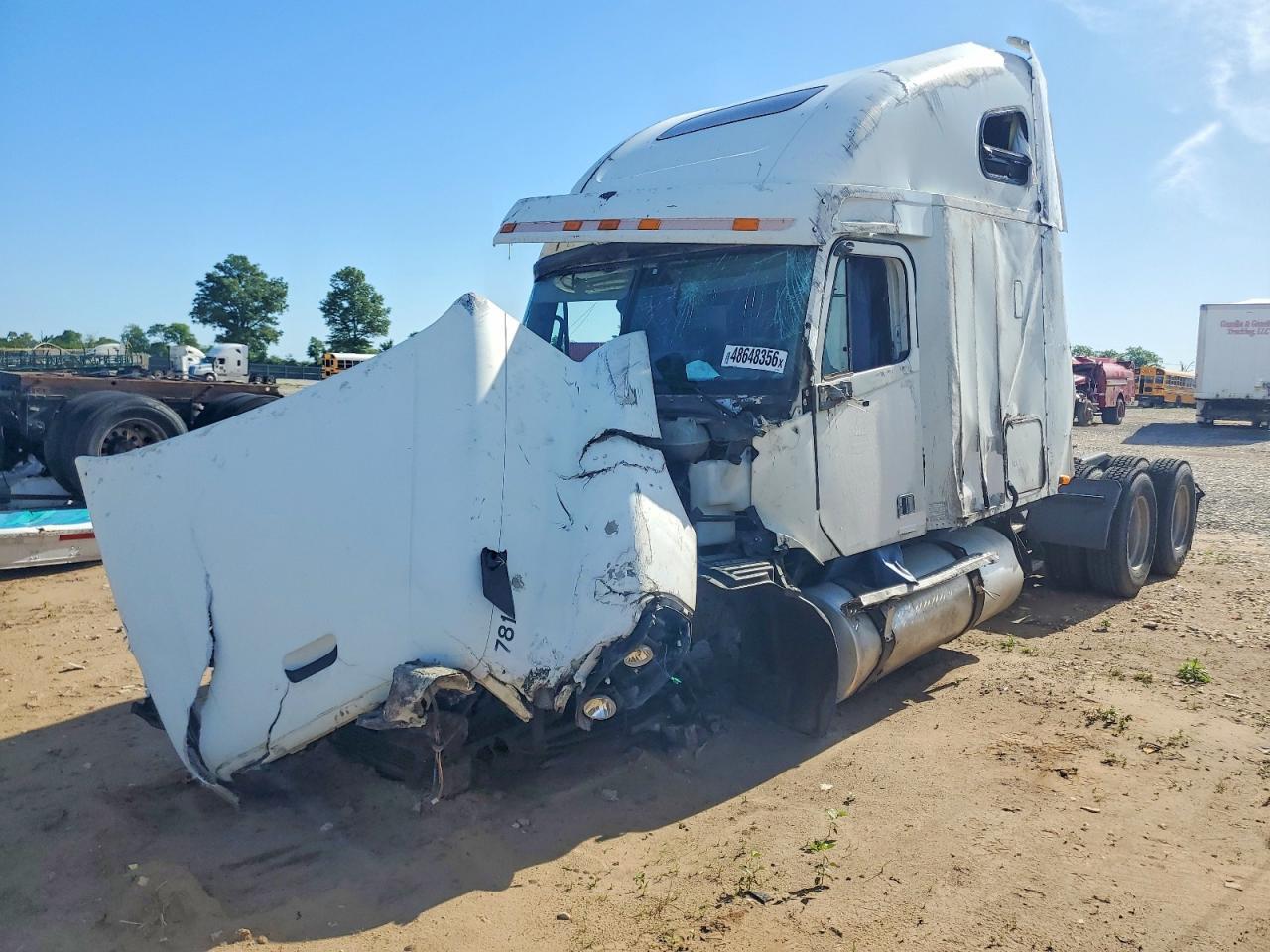 2006 Freightliner CST120 Semi Truck