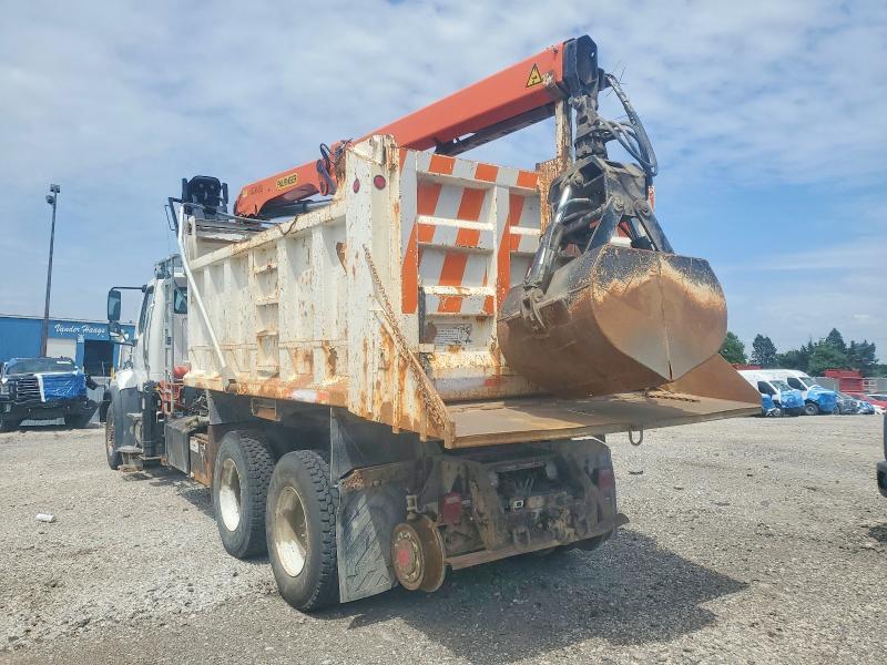2016 Freigliner 108SD