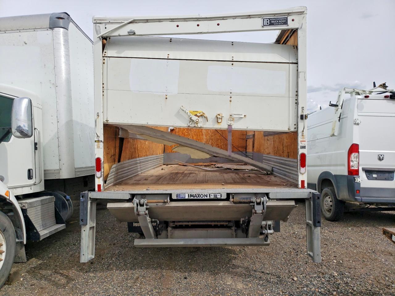2022 Peterbilt 337 BOX Truck