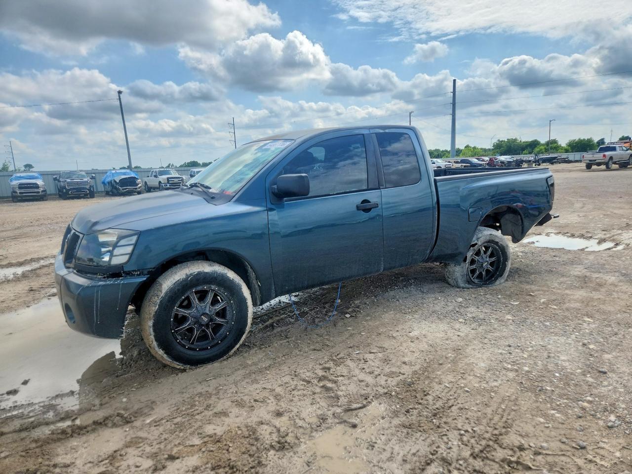 2004 Nissan Titan XE