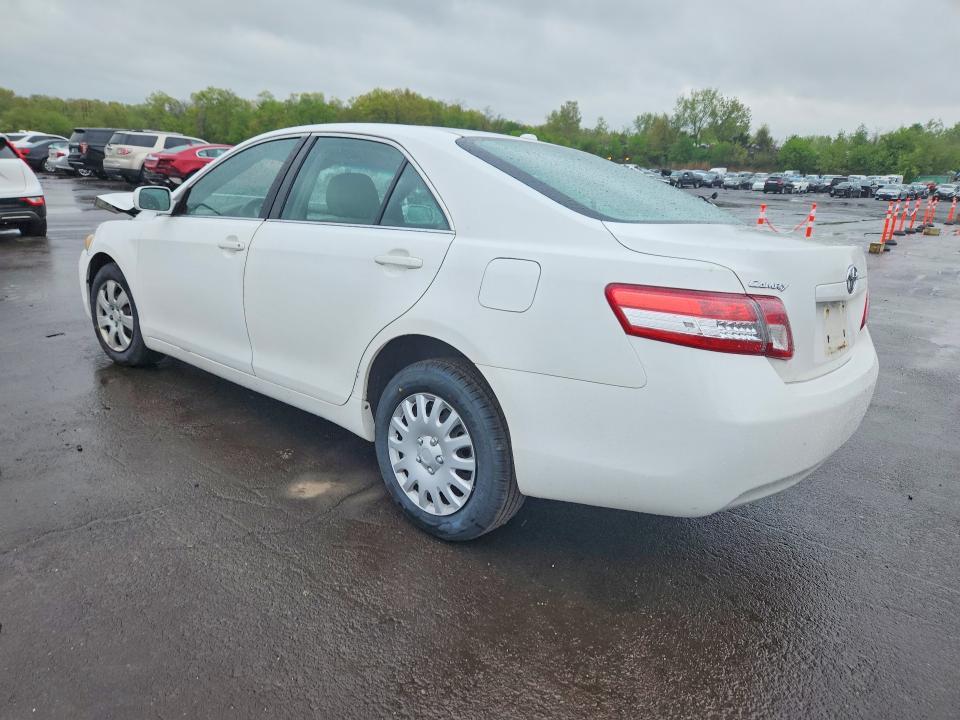 2010 Toyota Camry le