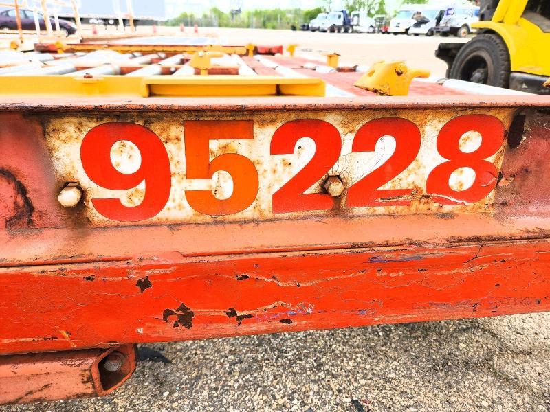 1980 Equipment GSE A1245D