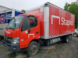 Camiones salvage para piezas a la venta en subasta: 2017 Hino 195