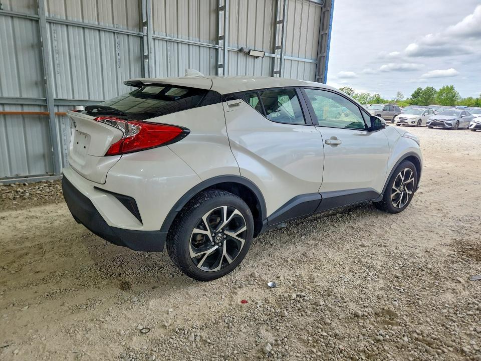2020 Toyota C-hr xle