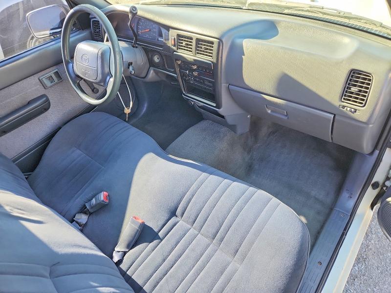 1995 Toyota Tacoma Base