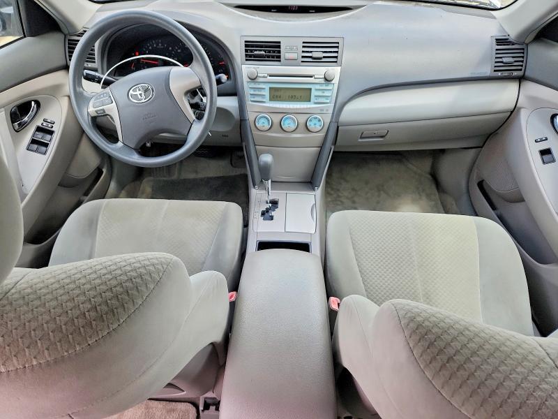2009 Toyota Camry le