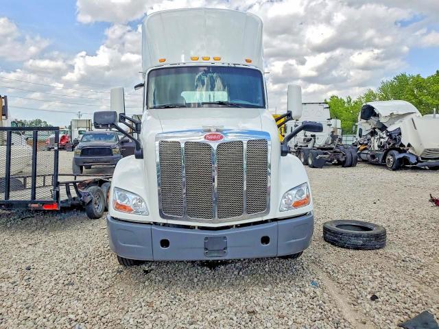 2016 Peterbilt 579