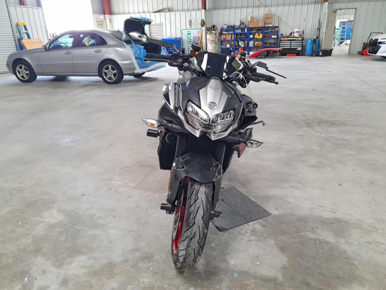 2023 Kawasaki ZR1000 K
