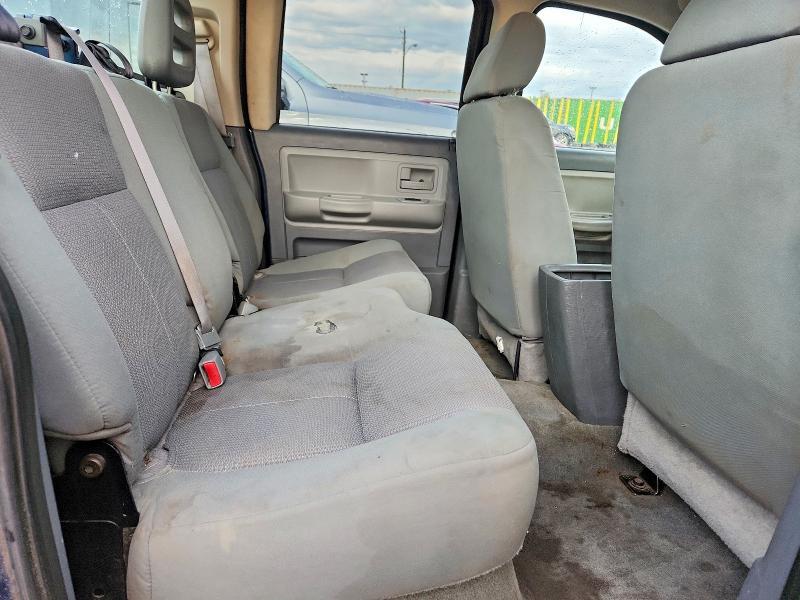 2005 Dodge Dakota Quad SLT