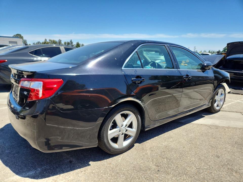 2014 Toyota Camry se
