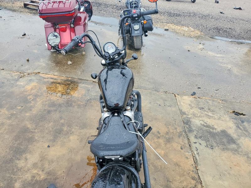 2018 Triumph Bonneville Bobber Black