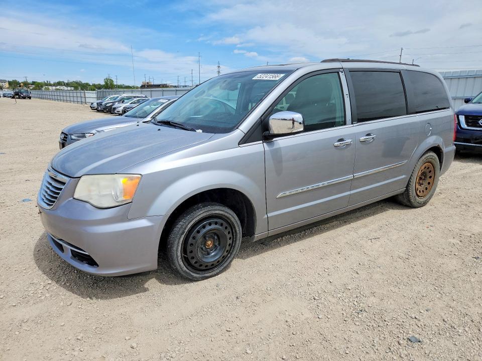 2013 Chrysler Town & Country Touring l
