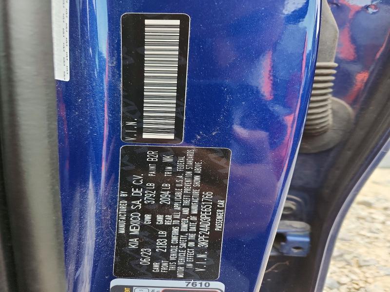 2023 KIA Forte lxs