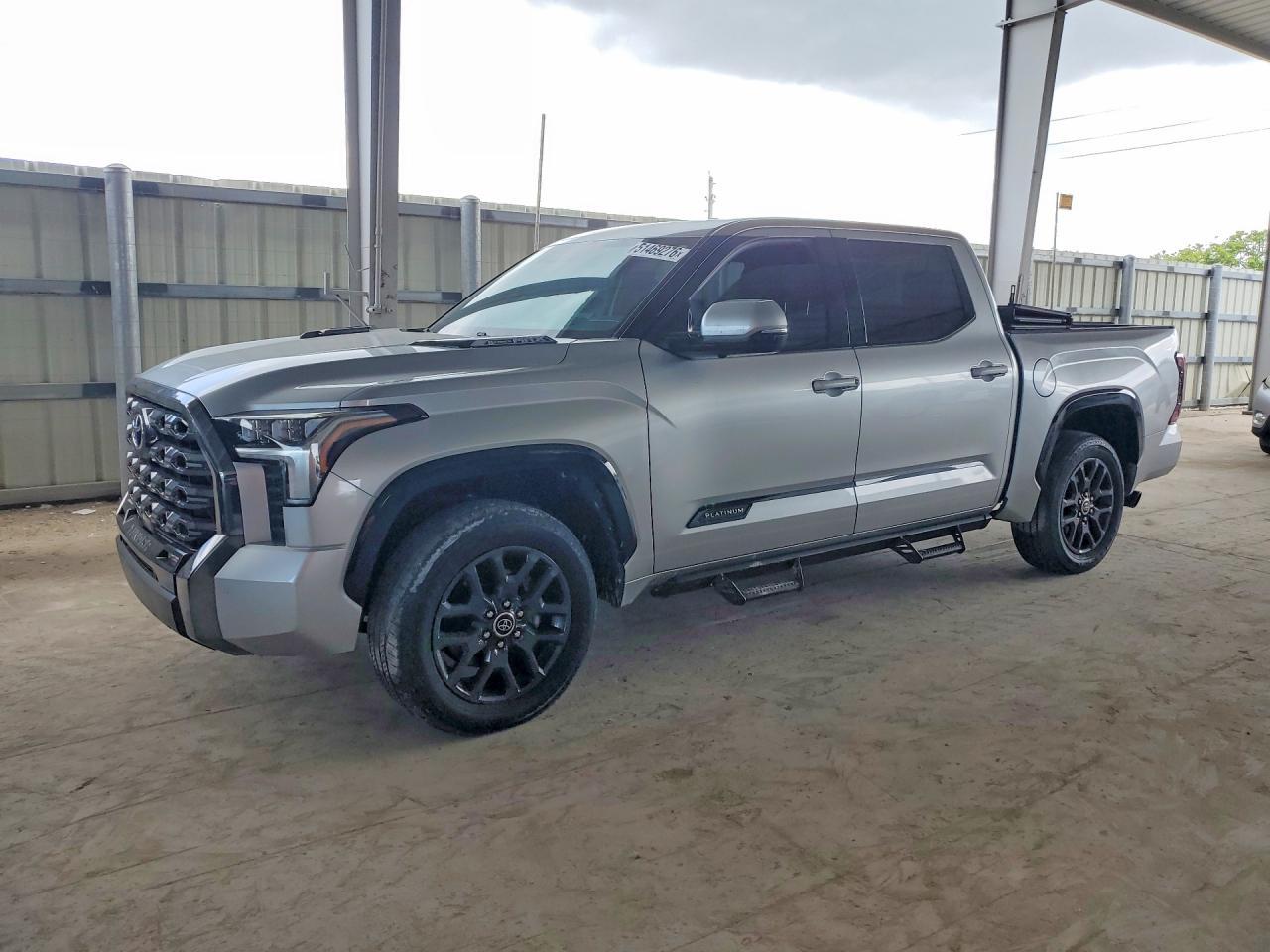 2022 Toyota Tundra Platinum HV