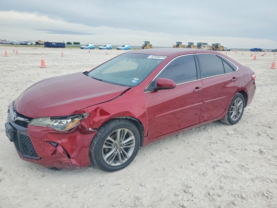 2016 Toyota Camry se