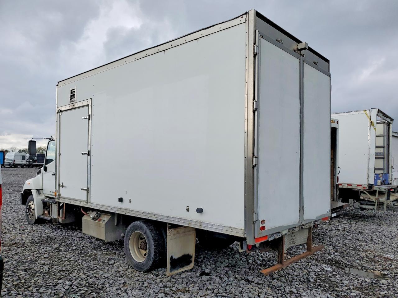 2014 Hino 258/268 BOX Truck