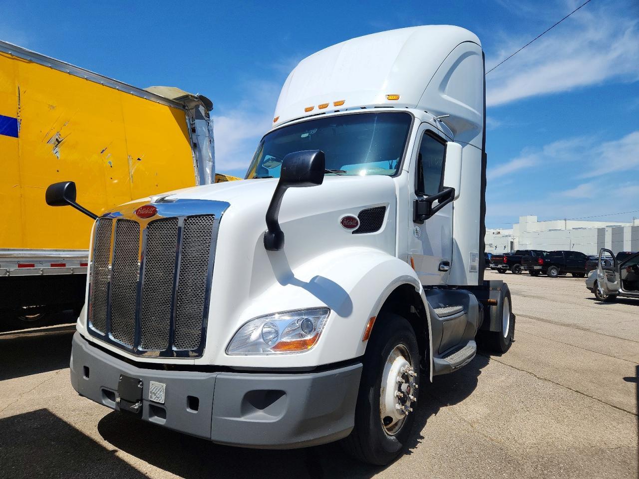 2018 Peterbilt 579 Semi Truck