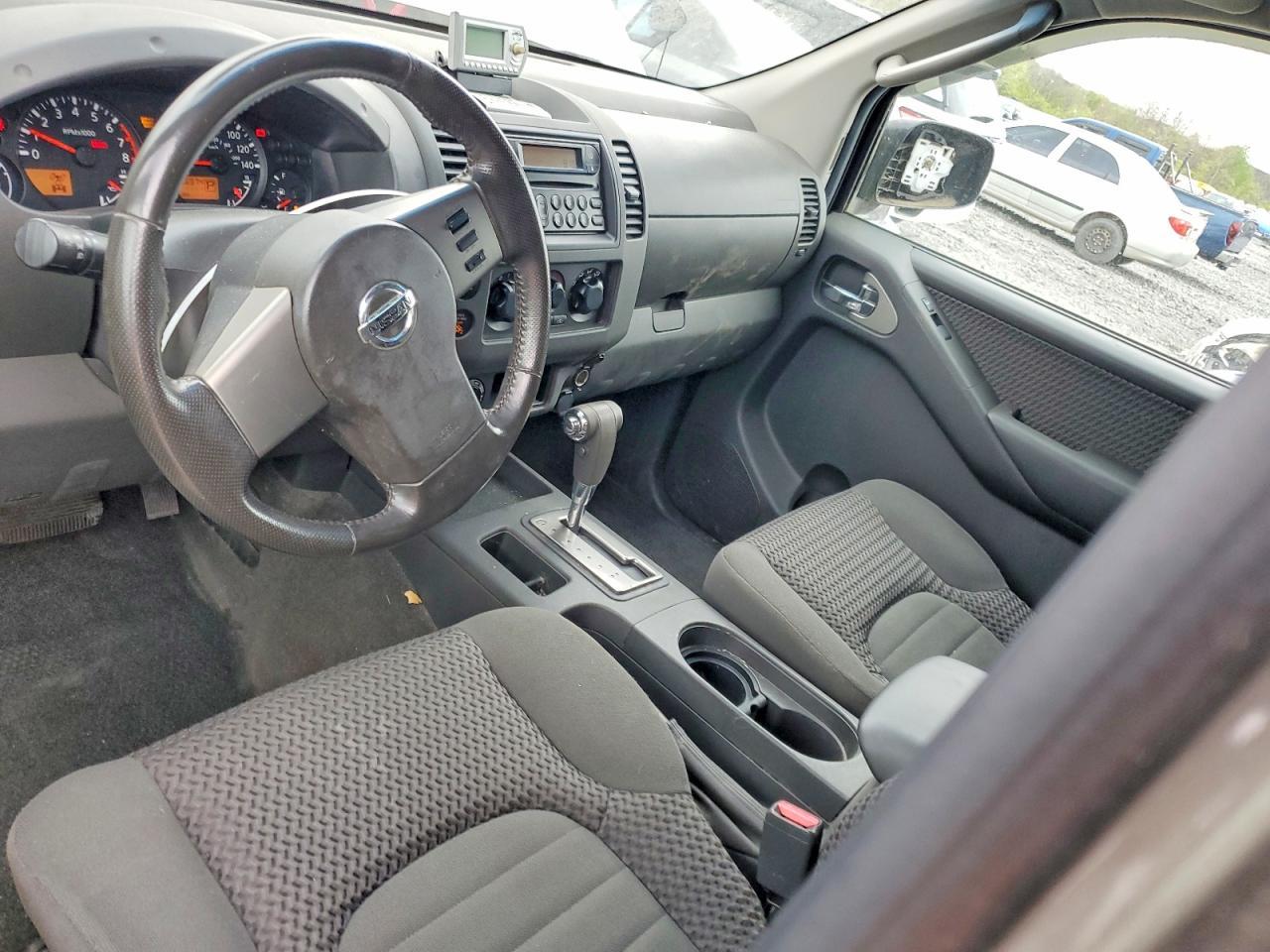 2005 Nissan Frontier SE