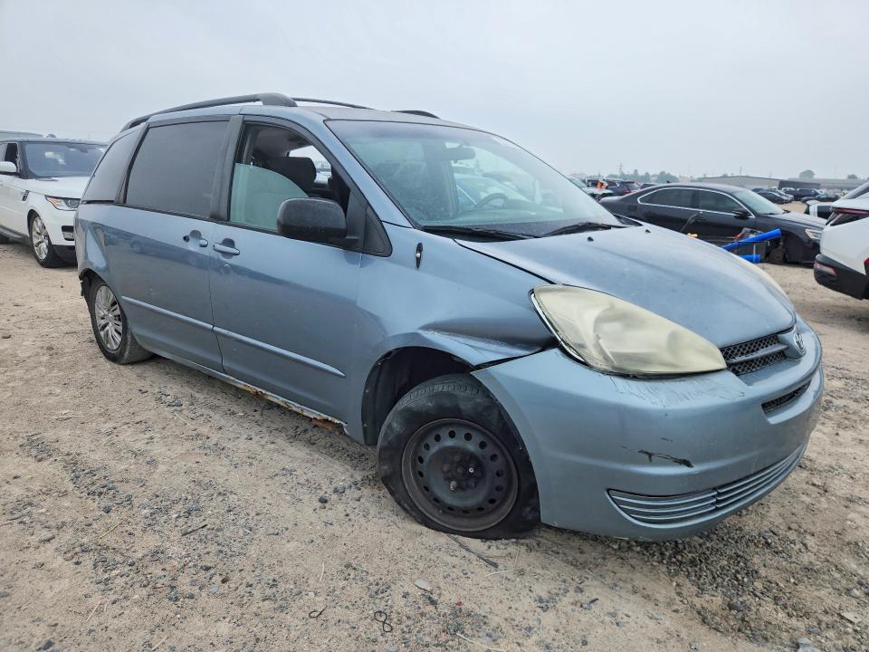 2004 Toyota Sienna le 7 Passenger
