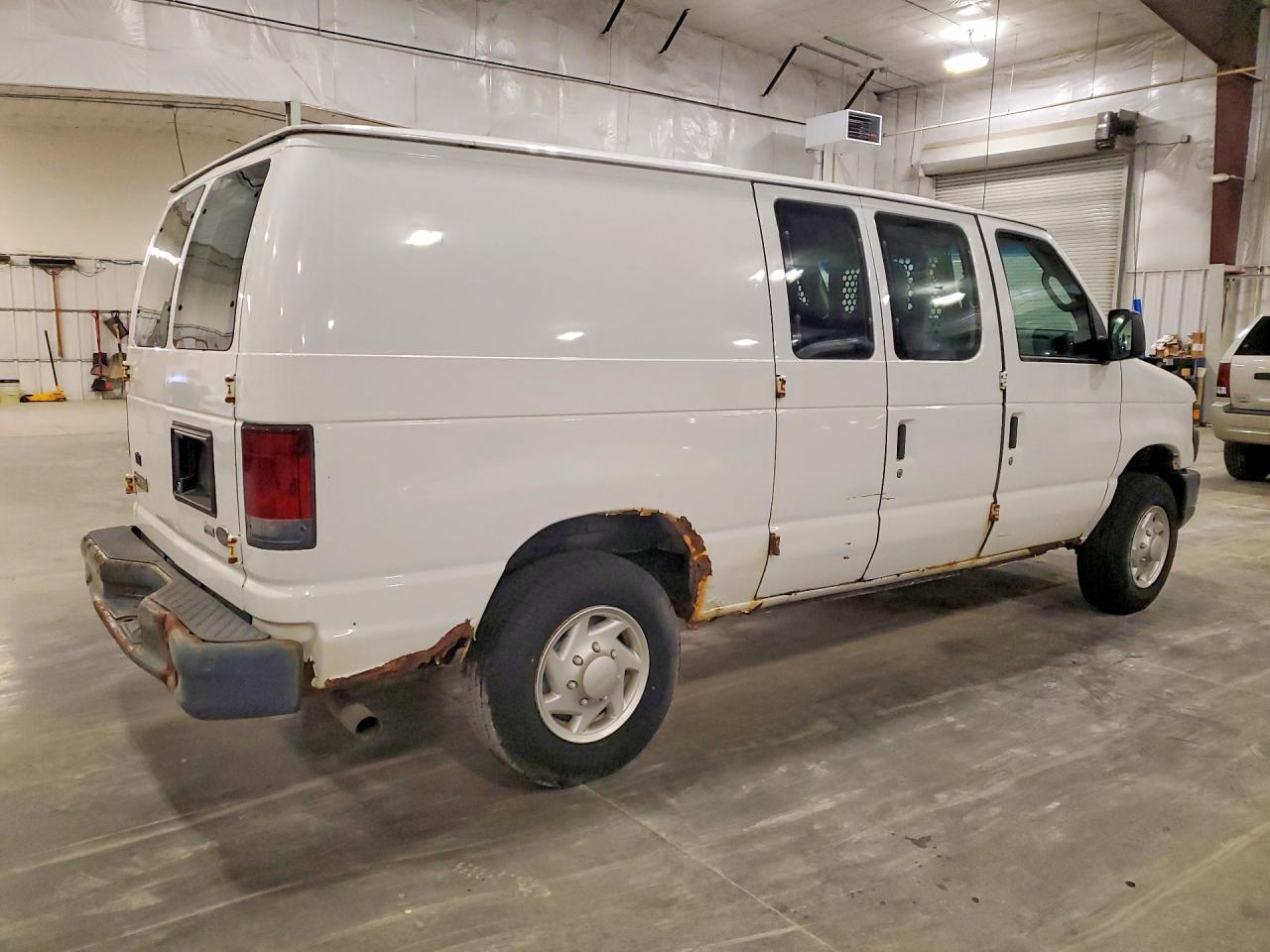 2009 Ford Econoline E250 van