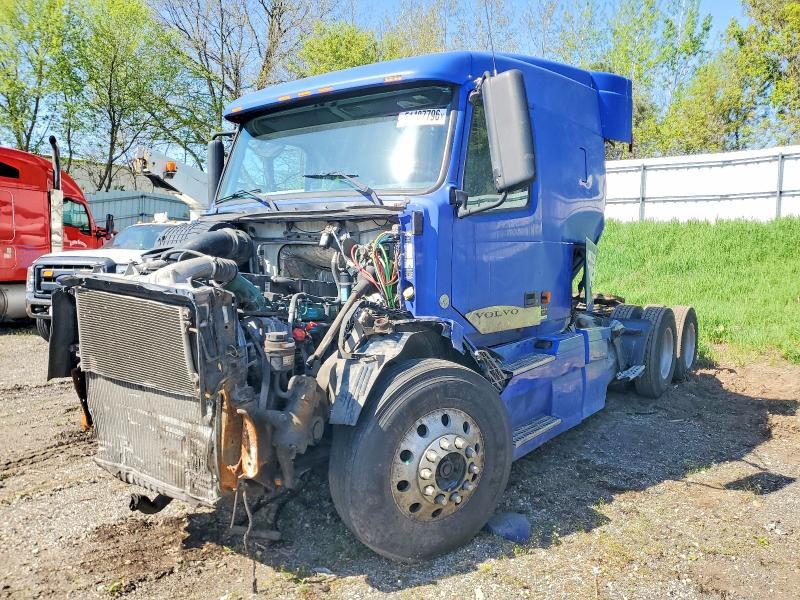 2007 Volvo VNL Semi Truck