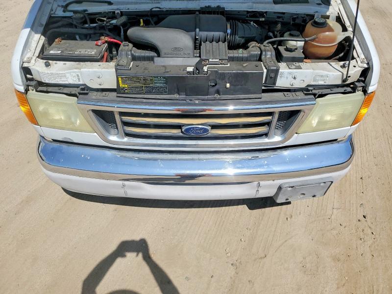 2003 Ford Econoline E450 Super Duty Cutaway Van