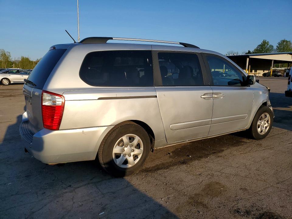 2010 KIA Sedona lx